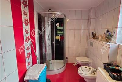 Casa individuala cu 5 camere si curte proprie in cartierul Tineretului - 16