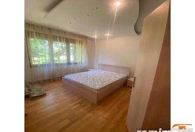 3 camere decomandat lux zona Medicina - CENTRALA PROPRIE - 7