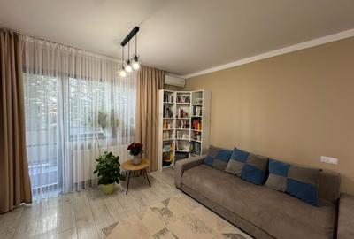 Apartament cu 2 camere semidecomandat, mobilat în Florești
