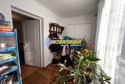 Casa cu 3 camere  in Cetate la asfalt cu 1176 mp Teren - 12