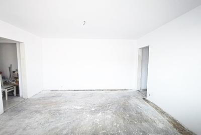 Apartament cu 3 camere semidecomandat în Bucur Obor