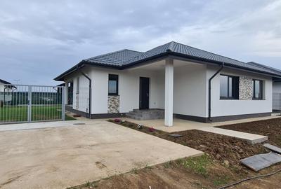 Vila,125 mp ,utili,430 mp teren,finisaje deosebite,Saftica Balotesti. - 3
