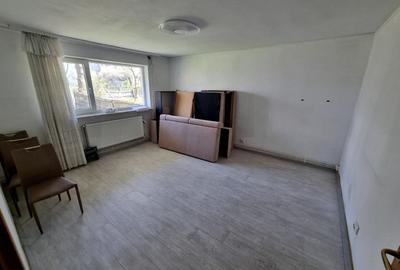 Tomis nord Calinescu-apartament 3 camere decomandat - 1