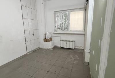 Zona Nerva Traian - Cotavian Goga 80 mp trafic intens - 4