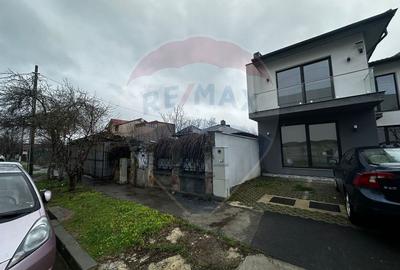 Casă / Vilă cu 3 camere de vânzare în zona Straulesti - 1