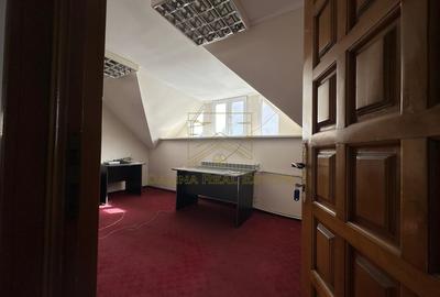 Casă individuală cu 20 camere în Unirii