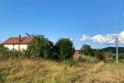 Teren intravilan în zona linistita - 6