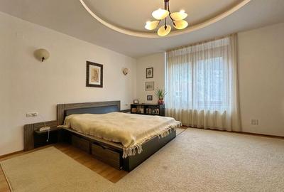 Apartament cu 4 camere decomandat, mobilat în Centrul Civic