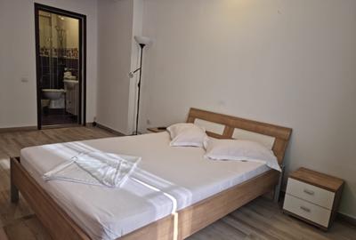 Mamaia Sat_vila 6camere cu bai proprii,pret 3000E - 9