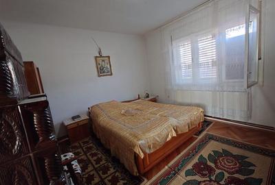 Casa cu teren, aproape de centrul balneo-termal Vata Bai - 14