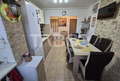 Apartament decomandat 3 camere balcon pivnita lift Vasile Aaron Sibiu - 7