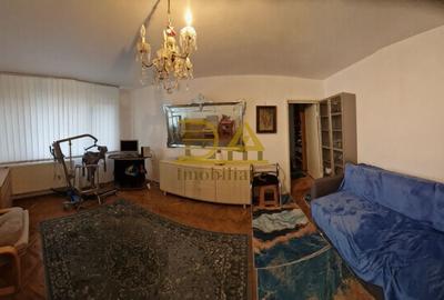 Apartament cu 3 camere semidecomandat, mobilat în Bucureștii Noi