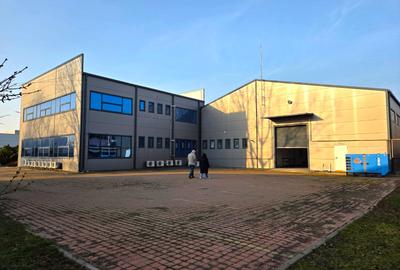Proprietate top pretabil spatiu industrial cu teren 4000mp ,hala+birouri 1716mp - 4