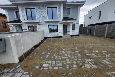 Duplex cu 5 camere în Săcălaz