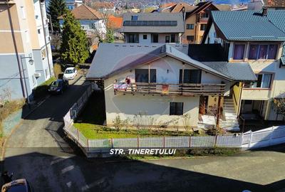 Casă / Vilă cu 5 camere de vânzare în zona Orasul Vechi - 2