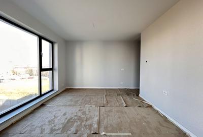 Apartament cu 3 camere semidecomandat în Băneasa