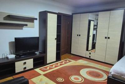 Garsoniera Muncii - Decebal, 2 minute de metrou, stradal, mobilata modern - 1