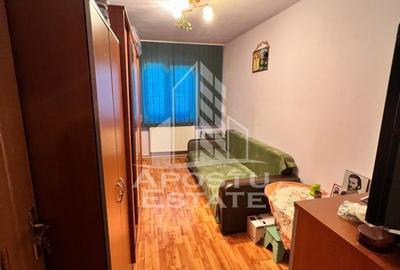 Apartament cu 3 camere, de vanzare, zona Dambovita, Timisoara - 2