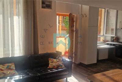 Apartament  la casa 3 camere, Bd. 15 Noiembrie - 2