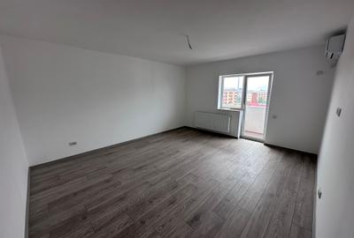 Apartament cu 3 camere, Decoamandat, Metrou Aparatorii Patriei