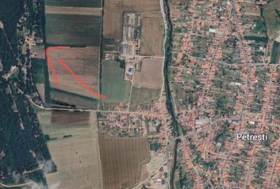 Teren extravilan de vânzare în Petresti - 1