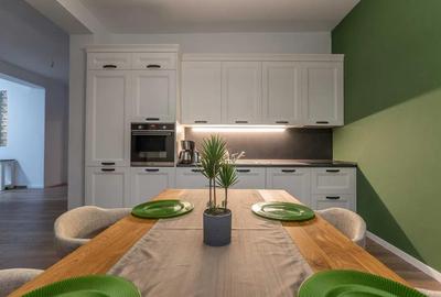 Apartament cu 3 camere decomandat, mobilat în Calea Dumbrăvii