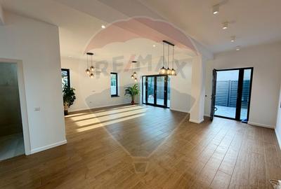 Casă / Vilă cu 4 camere de vânzare în zona Dedeman - 1