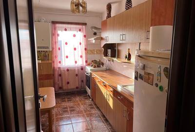 Apartament decomandat 3 camere etaj intermediar Vasile Aaron - 9