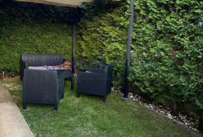 Apartament cu 2 camere semidecomandat, mobilat în Bună Ziua