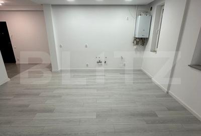 Apartament cu 3 camere semidecomandat în Florești