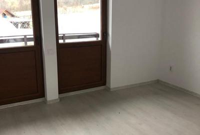 Judetul Valcea  com. Zatreni teren in suprafata 33 ha - 7