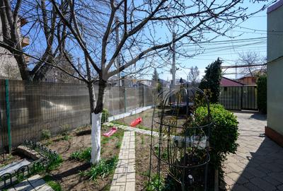 Casa parter,  situata pe colt, teren 300 mp, acces dublu - 20