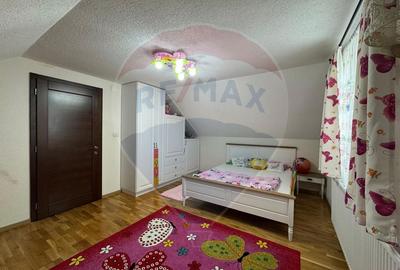 Casă / Vilă cu 4 camere de vânzare în zona Bujac-Arad - 12