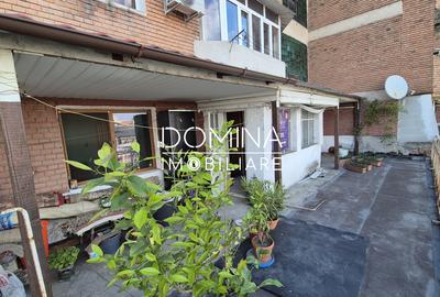 Vânzare apartament 3 camere, etaj 1, situat în Rovinari, strada Minerilor - 4