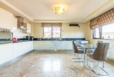 Vanzare Vilă cu 7 camere  Corbeanca - 25