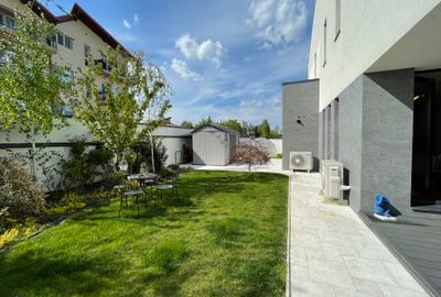 Contemporary Luxury Villa for Rent | Exceptional Indoor-Outdoor Living - 48