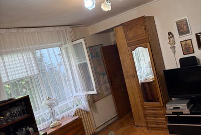 Sura Mare-Oltenitei-Ulmetului-P+1 - spatiu comercial 15 mp + garaj 14 mp 334000€ - 14