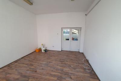 Spatiu 20 mp, 200 euro/luna - 2