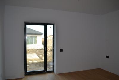 Casa single 4 camere, 110 MP + 500mp teren Stupini - 11