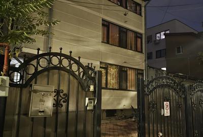 Duplex cu 5 camere în Brâncoveanu