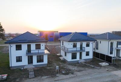 Casă individuală cu 4 camere în Pantelimon