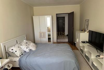 2 camere| in spatele facultatii de Medicina| disponibil din 1 Mai| - 1