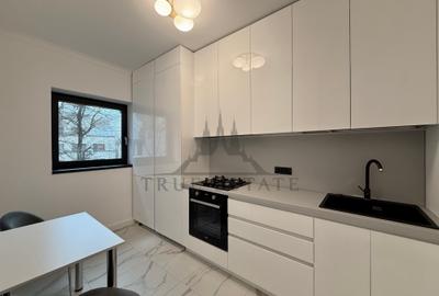 Apartament cu 3 camere decomandat, mobilat în Beller