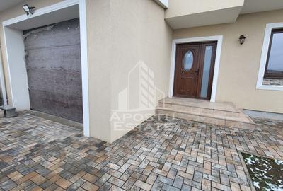 Casă individuală cu 5 camere în Dumbrăvița