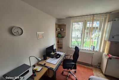 De vânzare – Apartament cu 4 camere | 80 mp | Parter înalt | Boxă + Parcare | Zo - 5