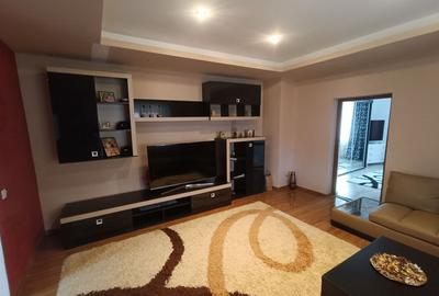 Casa cu 3 camere, 150 mpu, mobilata, utilata, garaj, curte, Ampoita - 2