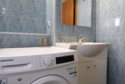 Aradului; decomandat, bucatarie inchisa. Parcare privata inclusa. - 19