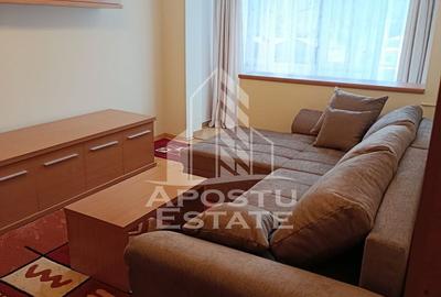 Apartament cu 3 camere decomandat în Cetății