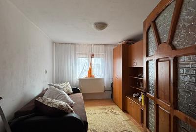 Casa de vanzare zona Sacadat - 2