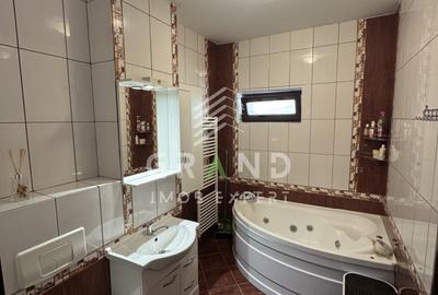 NOU PE PIAȚĂ!2 camere | Parcare inclusă | Zorilor–Europa | Str.Mircea Eliade - 27